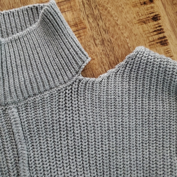 BOBI BLACK Los Angeles NWT Heather Gray Shoulder Cutout Turtleneck Sweater Sz M - Picture 13 of 16